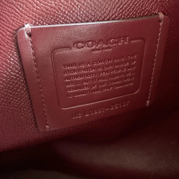 Large Coach Bag - Picture 5 of 10